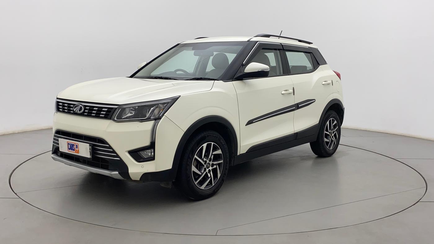 2022 Mahindra XUV300 W8 (O) 1.5 DIESEL, Diesel, Manual, 14,565 km, Left Front Diagonal