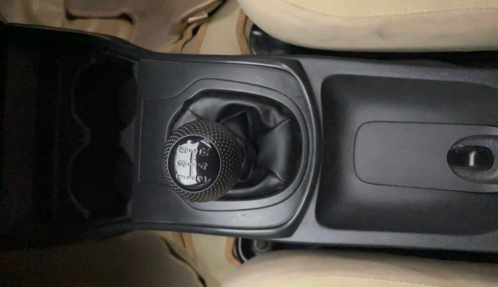 2016 Honda City 1.5L I-VTEC S MT, Petrol, Manual, 78,233 km, Gear Lever