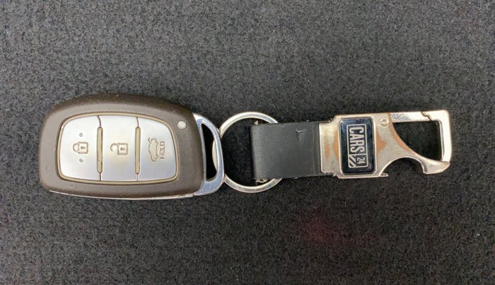 2017 Hyundai Grand i10 ASTA 1.2 KAPPA VTVT, Petrol, Manual, 71,667 km, Key Close Up