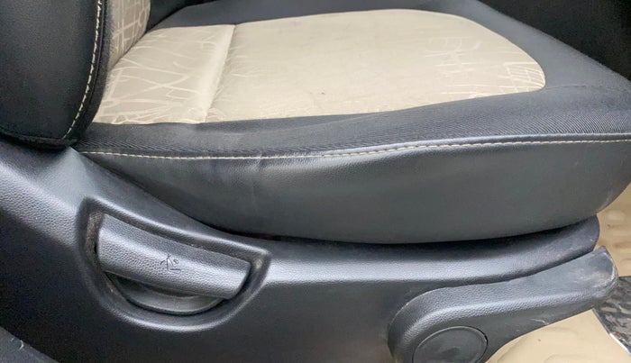 2017 Hyundai Grand i10 ASTA 1.2 KAPPA VTVT, Petrol, Manual, 71,667 km, Driver Side Adjustment Panel