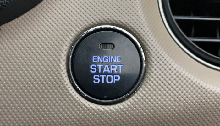 2017 Hyundai Grand i10 ASTA 1.2 KAPPA VTVT, Petrol, Manual, 71,667 km, Keyless Start/ Stop Button