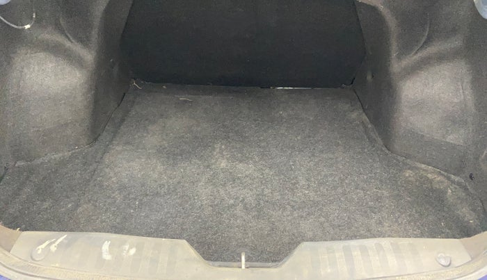 2019 Maruti Ciaz ALPHA  AT 1.5 SHVS PETROL, Petrol, Automatic, 26,650 km, Boot Inside