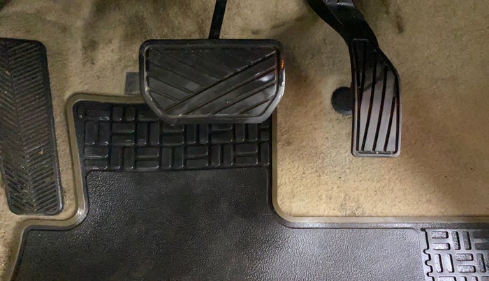 2019 Maruti Ciaz ALPHA  AT 1.5 SHVS PETROL, Petrol, Automatic, 26,650 km, Pedals