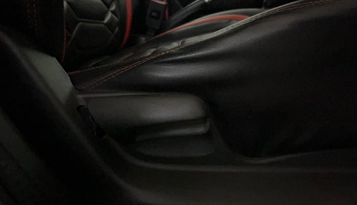 2016 Maruti Swift VXI, Petrol, Manual, 69,396 km, Driver Side Adjustment Panel