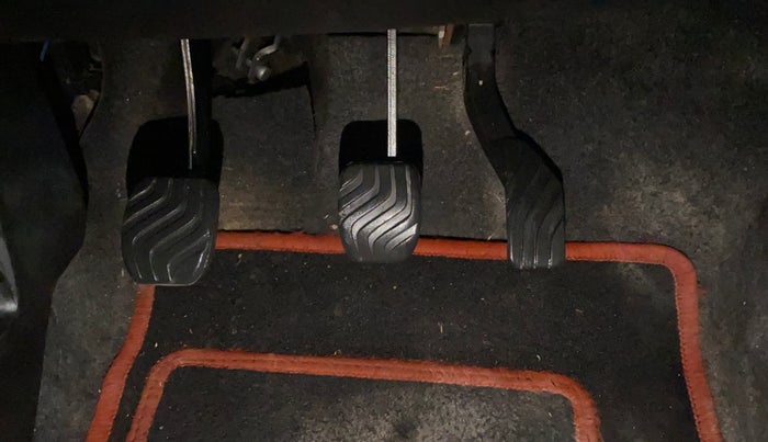 2022 Renault Kwid RXE, Petrol, Manual, 12,666 km, Pedals