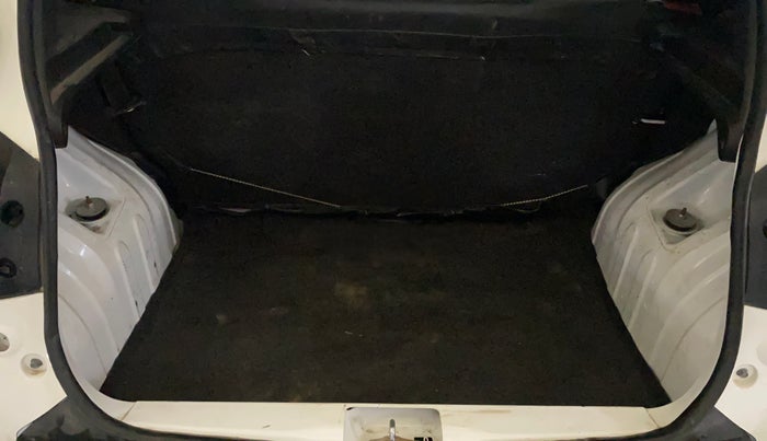 2022 Renault Kwid RXE, Petrol, Manual, 12,666 km, Boot Inside