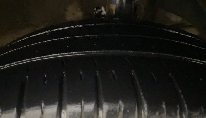 2017 Maruti Dzire ZXI PLUS, Petrol, Manual, 38,391 km, Right Front Tyre Tread