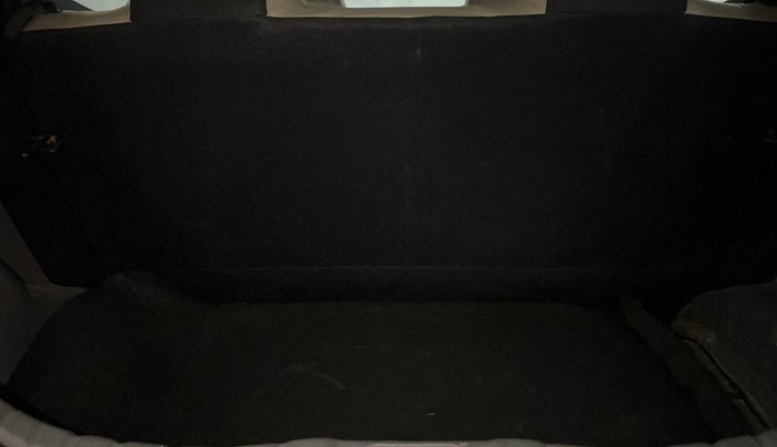 2018 Hyundai Eon ERA PLUS (O), Petrol, Manual, 26,023 km, Boot Inside