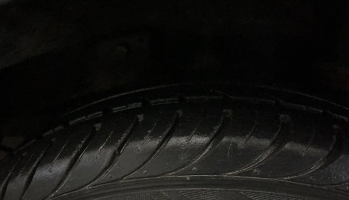 2018 Hyundai Eon ERA PLUS (O), Petrol, Manual, 26,023 km, Left Rear Tyre Tread