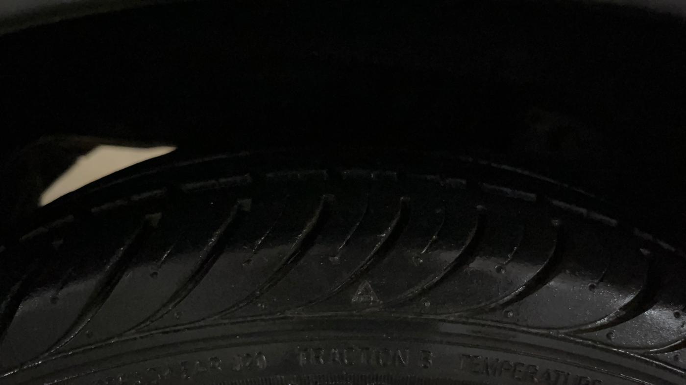 2018 Hyundai Eon ERA PLUS (O), Petrol, Manual, 26,023 km, Right Rear Tyre Tread