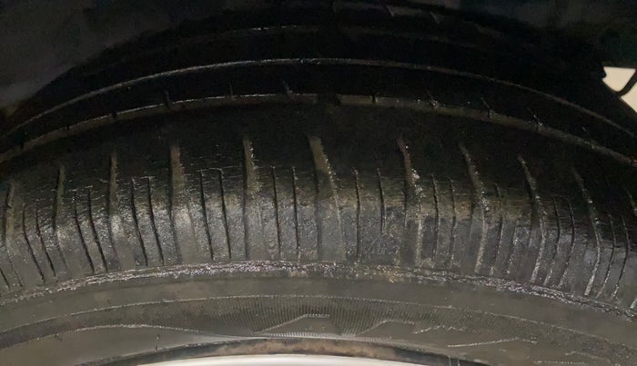 2017 Hyundai Grand i10 SPORTZ 1.2 KAPPA VTVT, Petrol, Manual, 43,813 km, Left Rear Tyre Tread