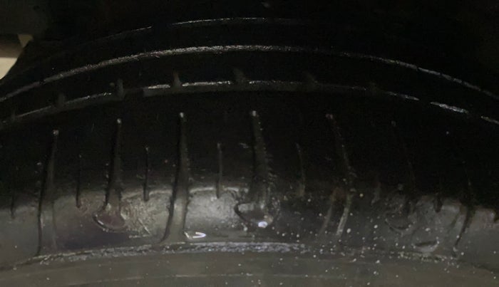 2017 Hyundai Grand i10 SPORTZ 1.2 KAPPA VTVT, Petrol, Manual, 43,813 km, Right Rear Tyre Tread