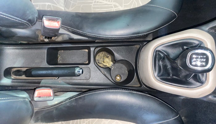 2017 Hyundai Grand i10 SPORTZ 1.2 KAPPA VTVT, Petrol, Manual, 43,813 km, Gear Lever