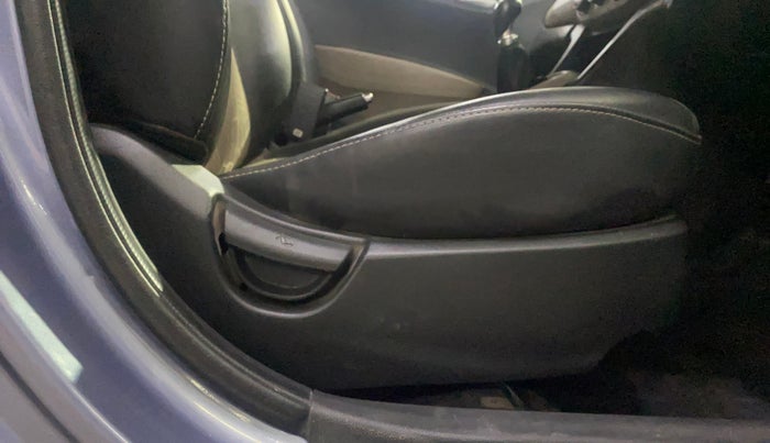 2017 Hyundai Grand i10 SPORTZ 1.2 KAPPA VTVT, Petrol, Manual, 43,813 km, Driver Side Adjustment Panel