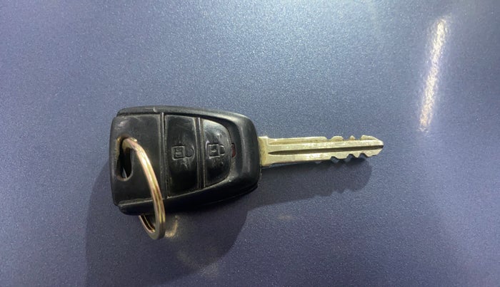 2017 Hyundai Grand i10 SPORTZ 1.2 KAPPA VTVT, Petrol, Manual, 43,813 km, Key Close Up