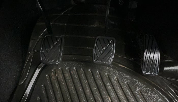 2018 Maruti Baleno DELTA PETROL 1.2, Petrol, Manual, 57,999 km, Pedals