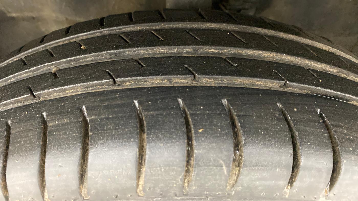 2018 Maruti Wagon R 1.0 VXI, Petrol, Manual, 62,196 km, Left Front Tyre Tread