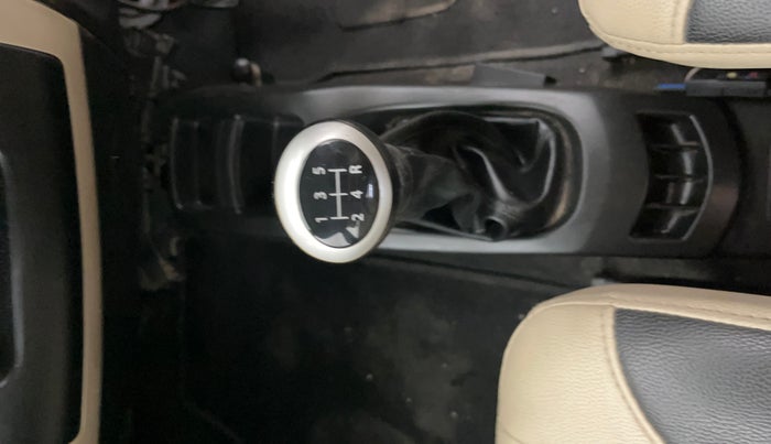 2017 Maruti Wagon R 1.0 VXI, Petrol, Manual, 43,590 km, Gear Lever