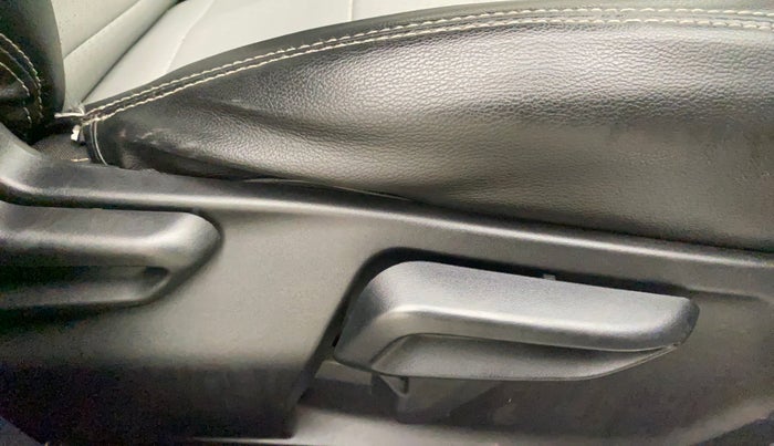 2020 Tata Tiago XZ PLUS PETROL, Petrol, Manual, 36,356 km, Driver Side Adjustment Panel