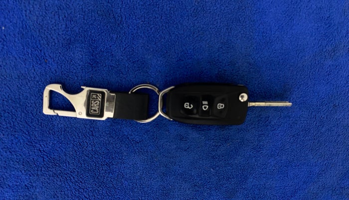 2020 Tata Tiago XZ PLUS PETROL, Petrol, Manual, 36,356 km, Key Close Up