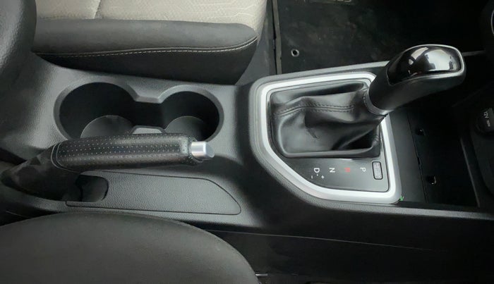 2018 Hyundai Creta SX AT 1.6 PETROL, Petrol, Automatic, 85,031 km, Gear Lever
