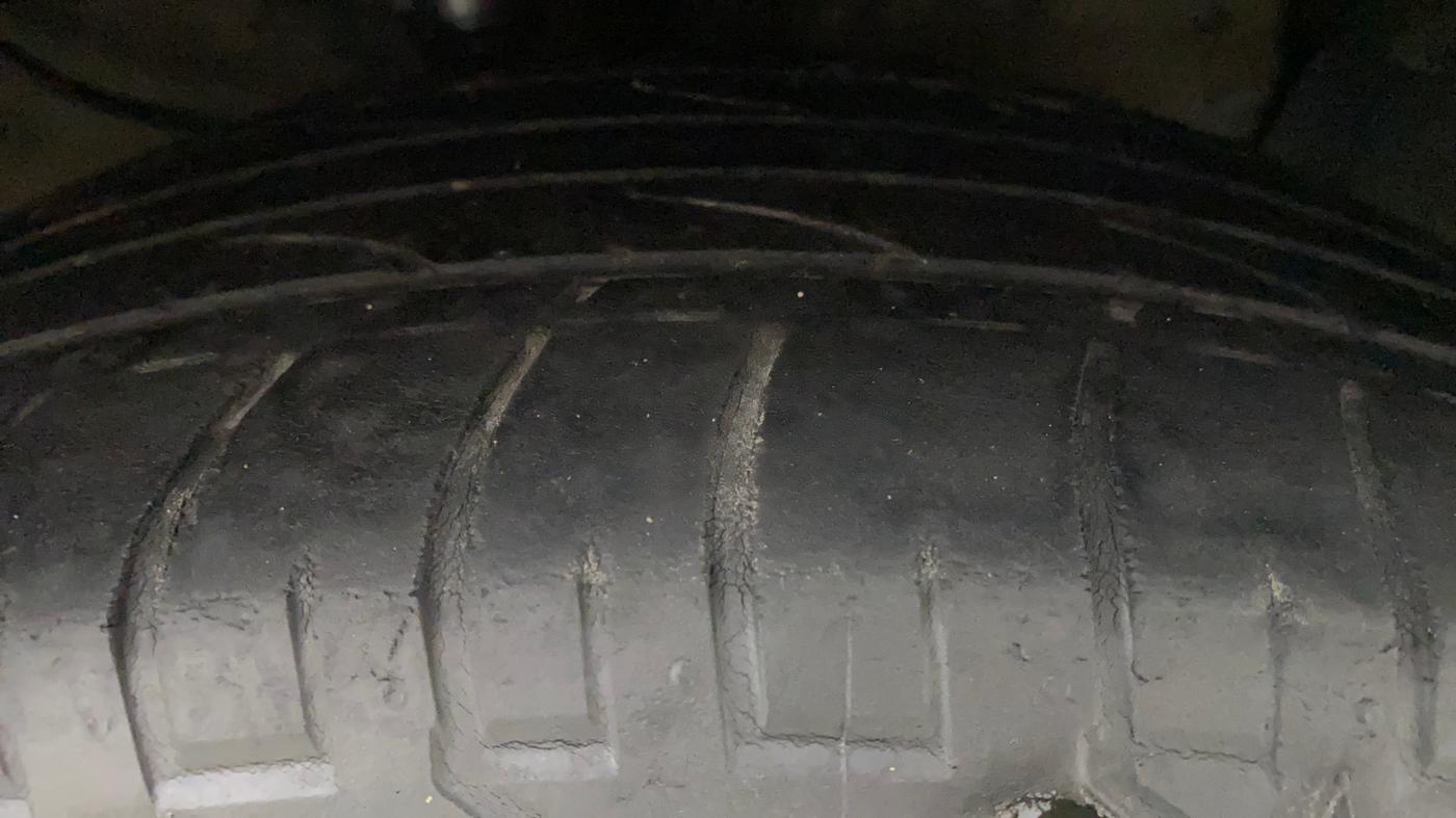 2018 Hyundai Creta SX AT 1.6 PETROL, Petrol, Automatic, 85,031 km, Right Front Tyre Tread