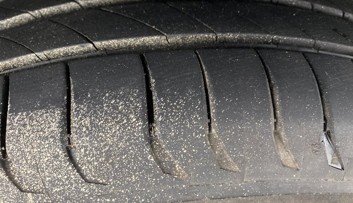 2018 Maruti Baleno ALPHA PETROL 1.2, Petrol, Manual, 48,028 km, Right Rear Tyre Tread