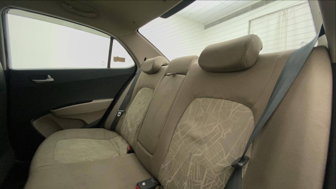 2014 Hyundai Xcent S 1.2, Petrol, Manual, 1,19,586 km, Right Side Rear Door Cabin