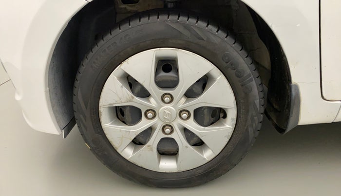 2014 Hyundai Xcent S 1.2, Petrol, Manual, 1,19,586 km, Left Front Wheel