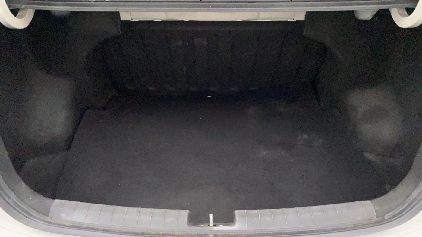 2014 Hyundai Xcent S 1.2, Petrol, Manual, 1,19,586 km, Boot Inside