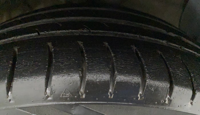 2014 Hyundai Xcent S 1.2, Petrol, Manual, 1,19,586 km, Left Rear Tyre Tread
