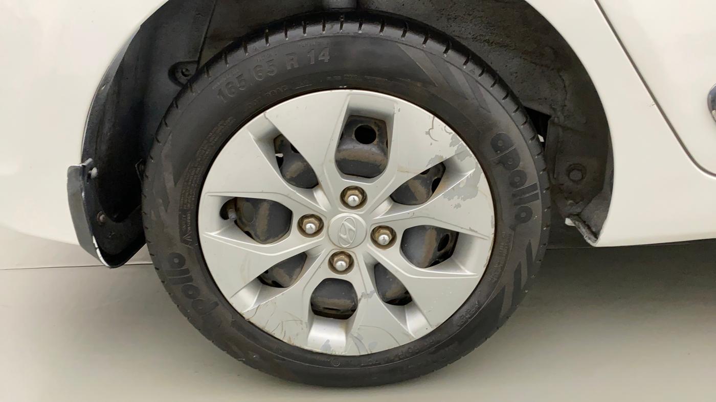 2014 Hyundai Xcent S 1.2, Petrol, Manual, 1,19,586 km, Right Rear Wheel