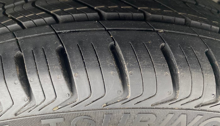 2017 Hyundai Verna 1.6 VTVT SX, Petrol, Manual, 73,546 km, Left Rear Tyre Tread