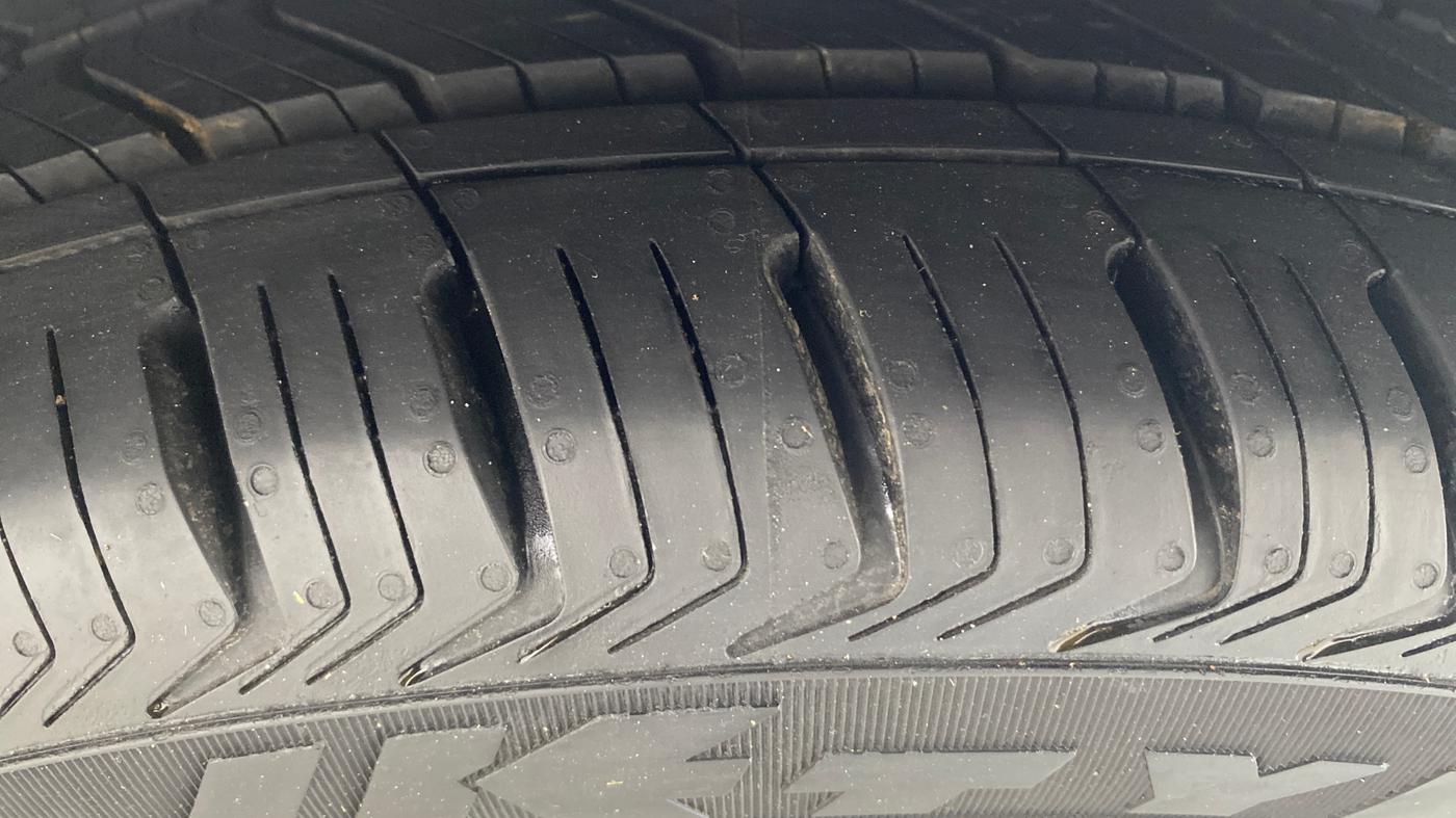 2017 Hyundai Verna 1.6 VTVT SX, Petrol, Manual, 73,546 km, Right Front Tyre Tread