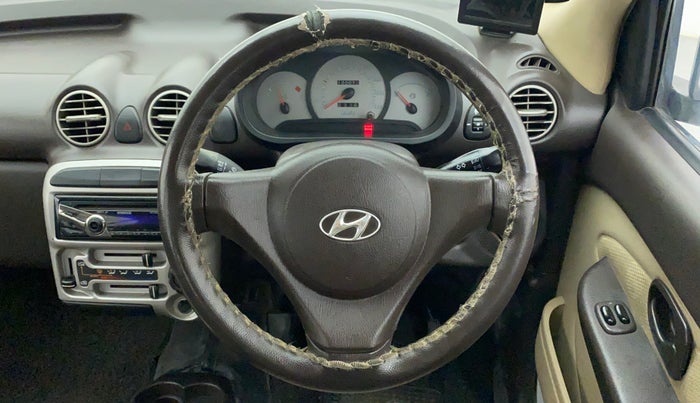 2014 Hyundai Santro Xing GL PLUS, Petrol, Manual, 1,00,142 km, Steering Wheel Close Up