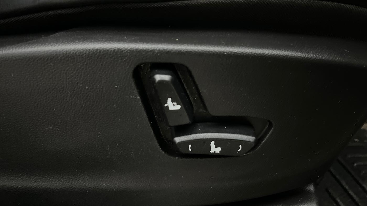 2021 MG HECTOR SHARP HYBRID 1.5 PETROL, Petrol, Manual, 37,997 km, Driver Side Adjustment Panel