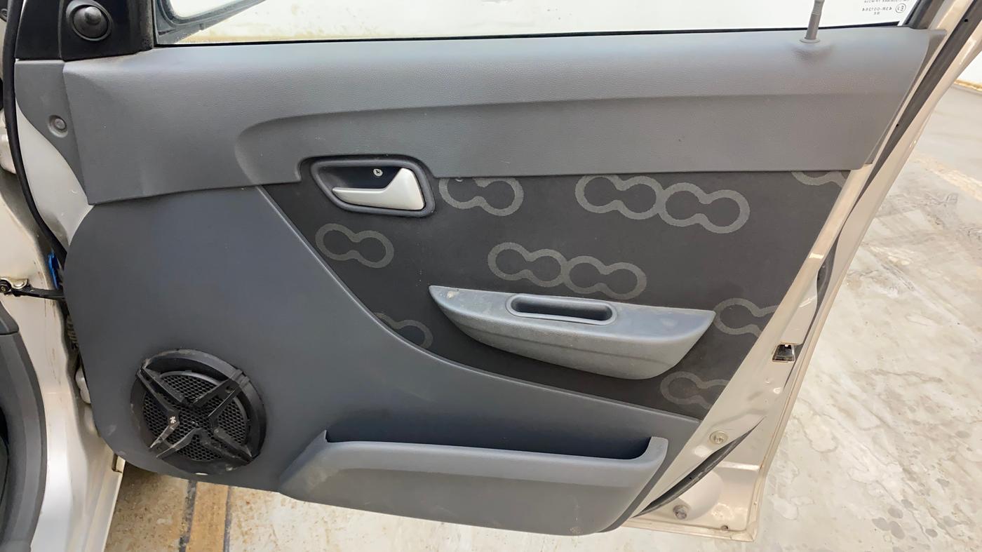2014 Maruti Alto 800 LXI, Petrol, Manual, 93,724 km, Driver Side Door Panels Control