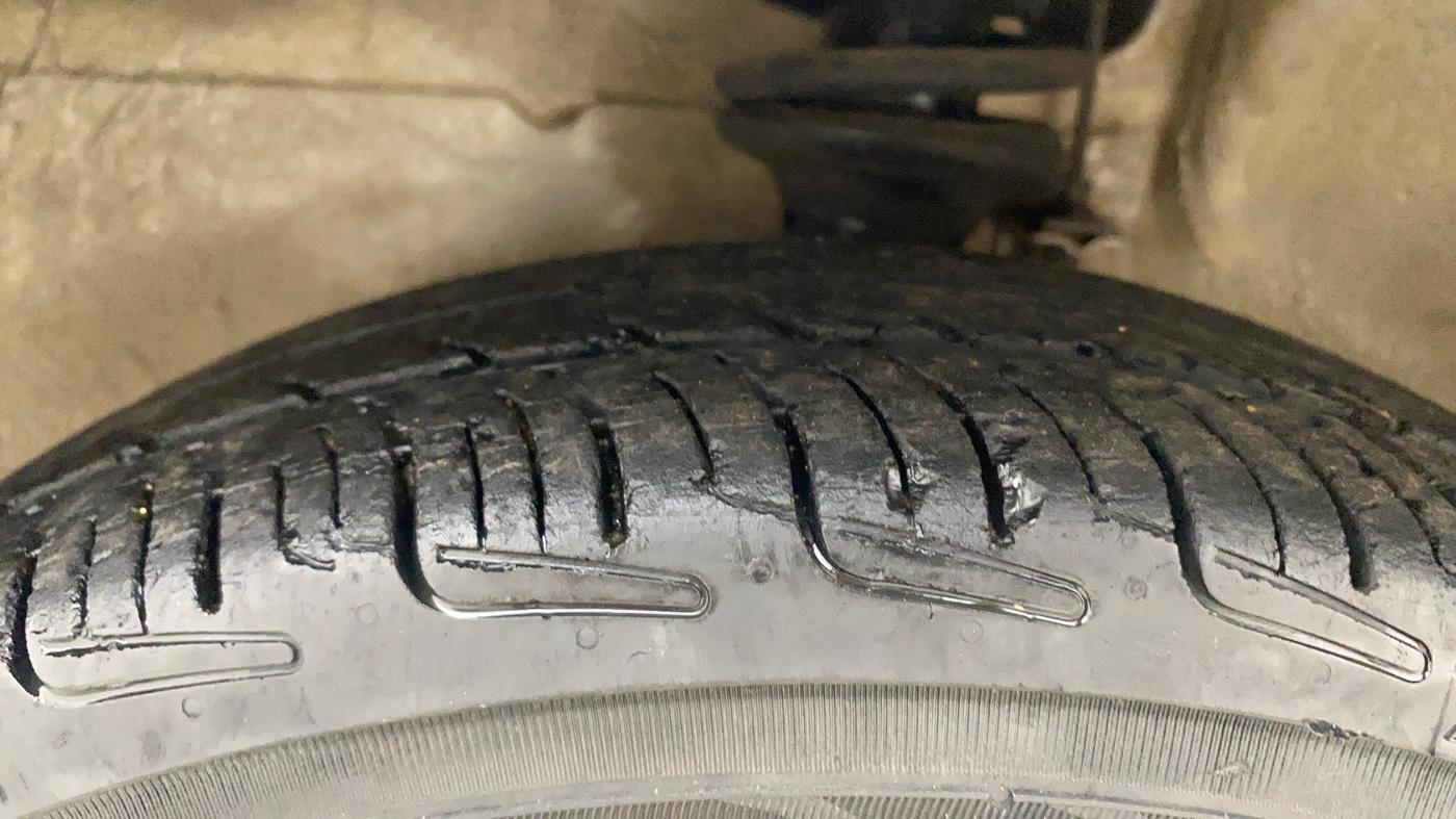 2014 Maruti Alto 800 LXI, Petrol, Manual, 93,724 km, Left Front Tyre Tread