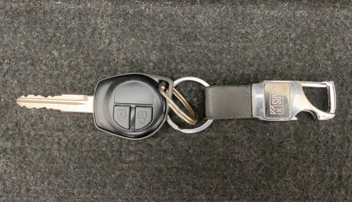 2015 Maruti Swift VXI, Petrol, Manual, 30,508 km, Key Close Up