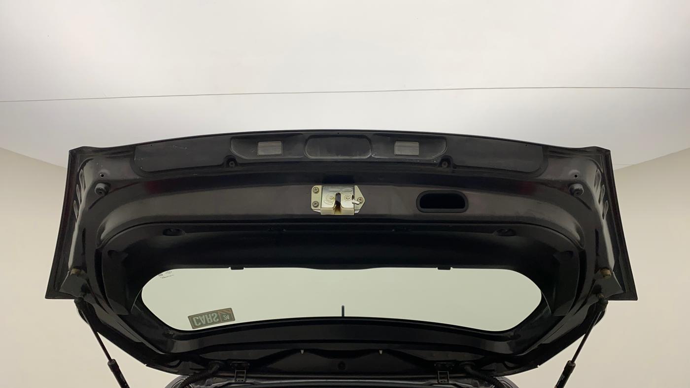 2015 Maruti Swift VXI, Petrol, Manual, 30,508 km, Boot Door Open