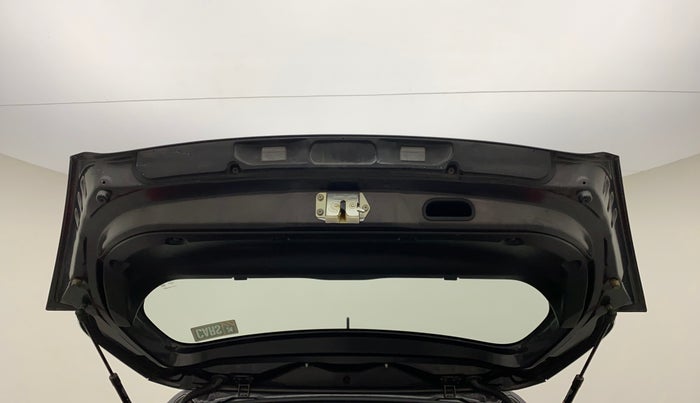 2015 Maruti Swift VXI, Petrol, Manual, 30,508 km, Boot Door Open