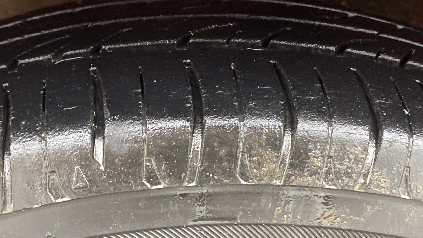 2014 Maruti Alto K10 VXI, Petrol, Manual, 38,973 km, Left Front Tyre Tread