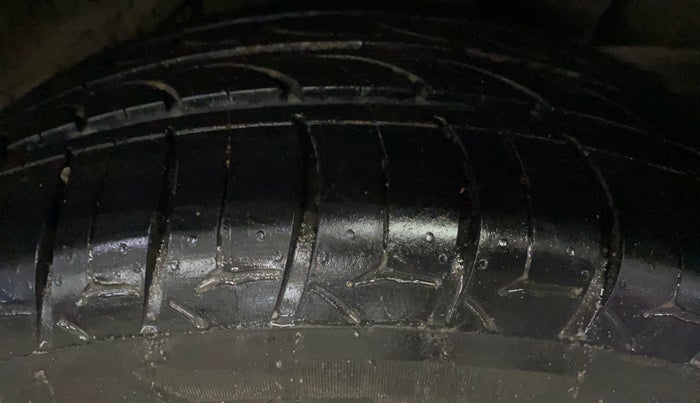 2018 Hyundai Verna 1.6 SX (O) CRDI MT, Diesel, Manual, 85,205 km, Left Rear Tyre Tread