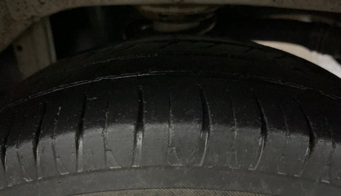 2015 Maruti Alto K10 VXI (O), Petrol, Manual, 84,540 km, Left Rear Tyre Tread
