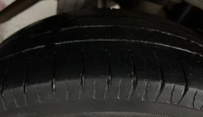 2015 Maruti Alto K10 VXI (O), Petrol, Manual, 84,540 km, Right Rear Tyre Tread