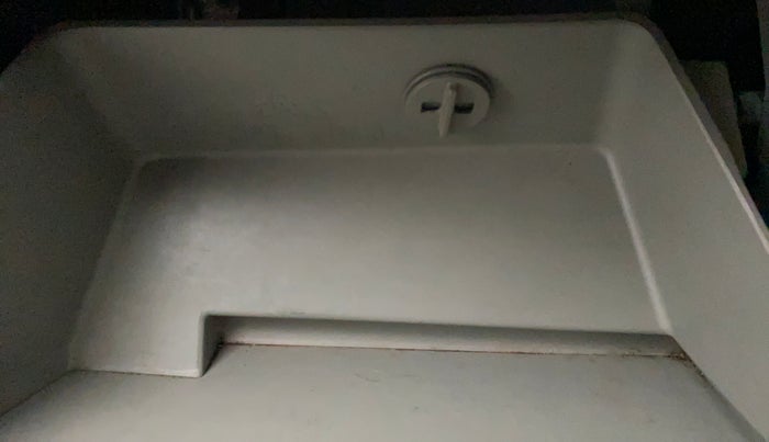 2018 Tata Tiago XZ PETROL, Petrol, Manual, 64,730 km, Cooled Glove Box