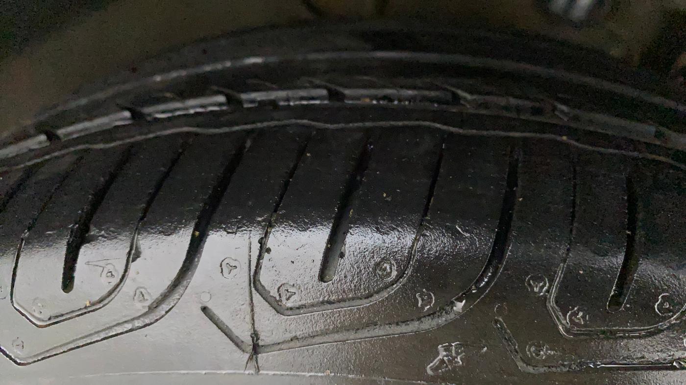 2018 Tata Tiago XZ PETROL, Petrol, Manual, 64,730 km, Right Front Tyre Tread