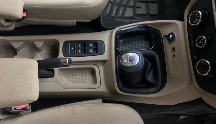 2023 Mahindra BOLERO NEO N10 R, Diesel, Manual, 14,566 km, Gear Lever
