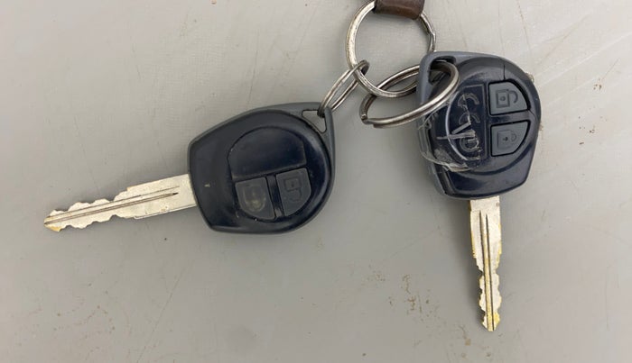 2014 Maruti Swift Dzire VDI, Diesel, Manual, 96,897 km, Key Close Up