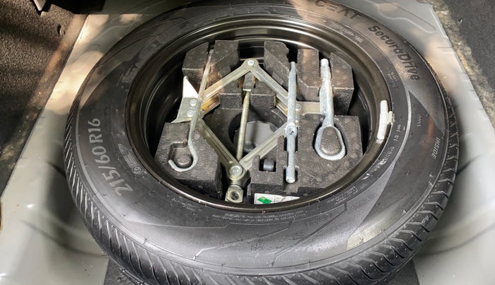 2022 MG ASTOR SHARP 1.5 CVT, Petrol, Automatic, 10,840 km, Spare Tyre